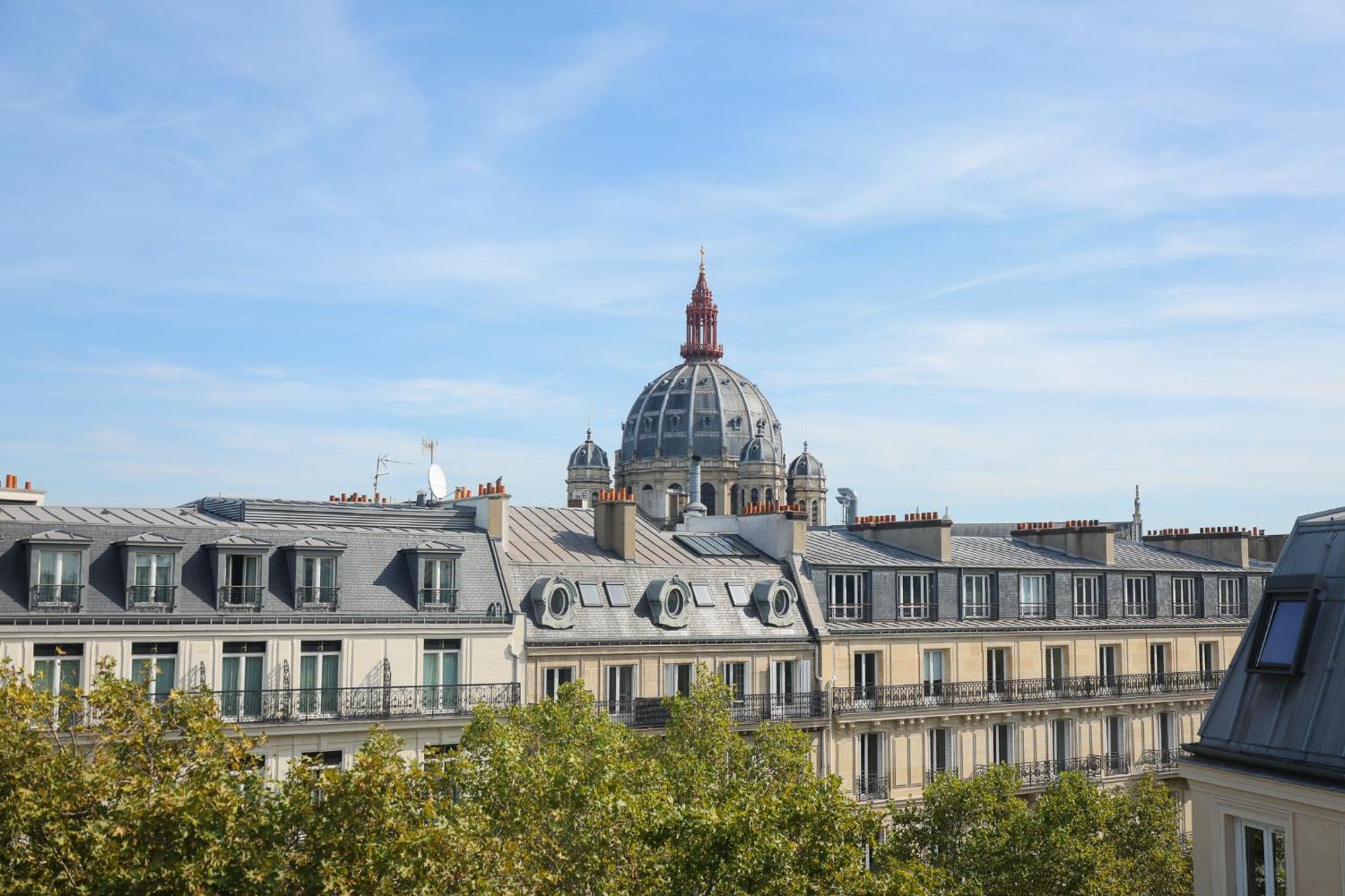 Parisian double room,1706911041:JPEG